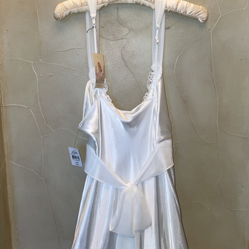 In Bloom By Jonquil Size Large - Picture 10 of 13